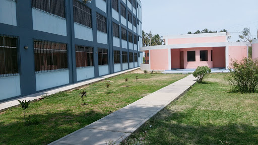 Universidad Nacional de Piura